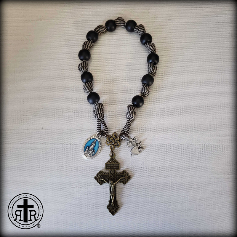 z - Custom Pocket Rosaries for Evangelin J